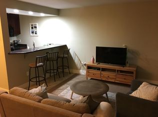 1 Etruria St APT 03, Seattle, WA 98109