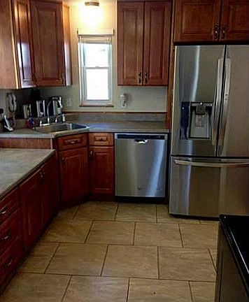 3rd image of 219 Tartline Dr