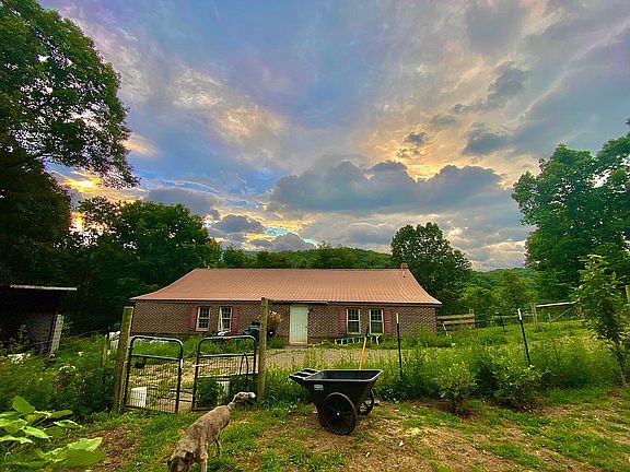 2nd image of 316 Vance Dr