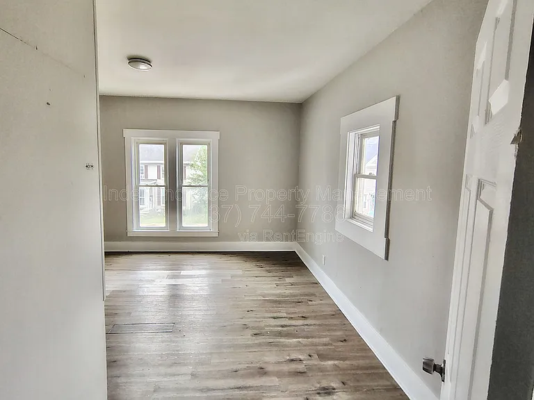815 S Main St — Photo 5