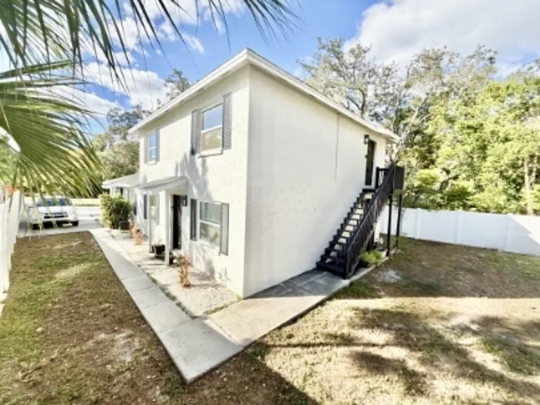 11705 North Dr #B — Photo 2