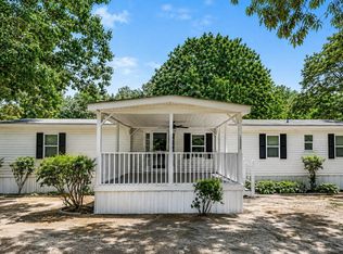 135 Trails End Dr, Selma, NC 27576