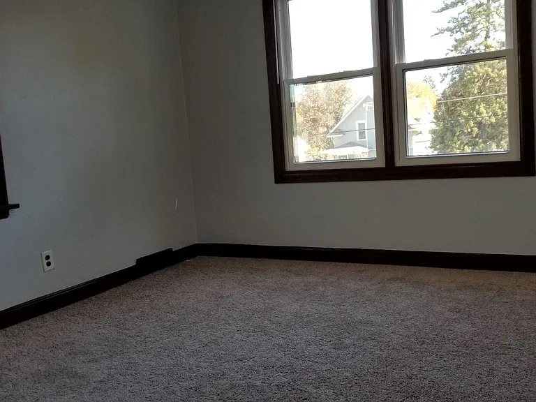 2615 Davenport Ave #2 — Photo 5