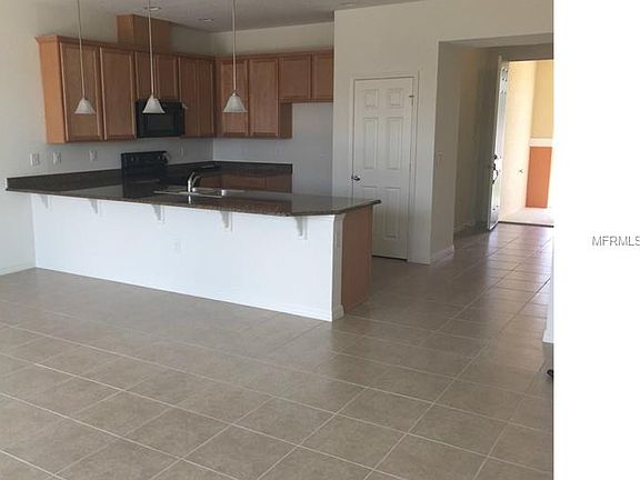 3rd image of 5111 Crown Haven Dr