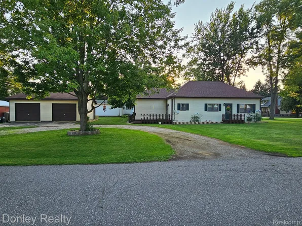 6305 Ervin St, Marlette, MI 48453