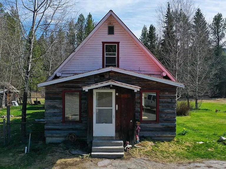 64 White Pl #A — Photo 2
