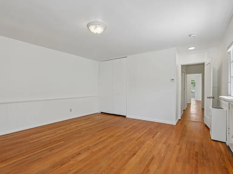 2214 Euclid St — Photo 11