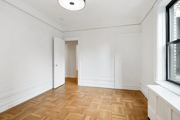 Rented by Peter R. Hungerford, LREB | media 7