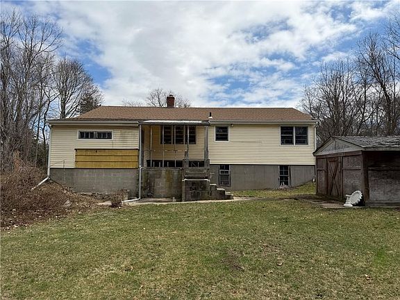 3rd image of 21R Nichols Ln