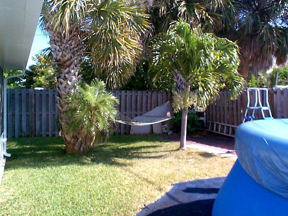 RELAX IN HAMMOCK
