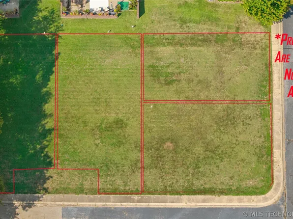 501 Saint Andrews Ct, Grove, OK 74344