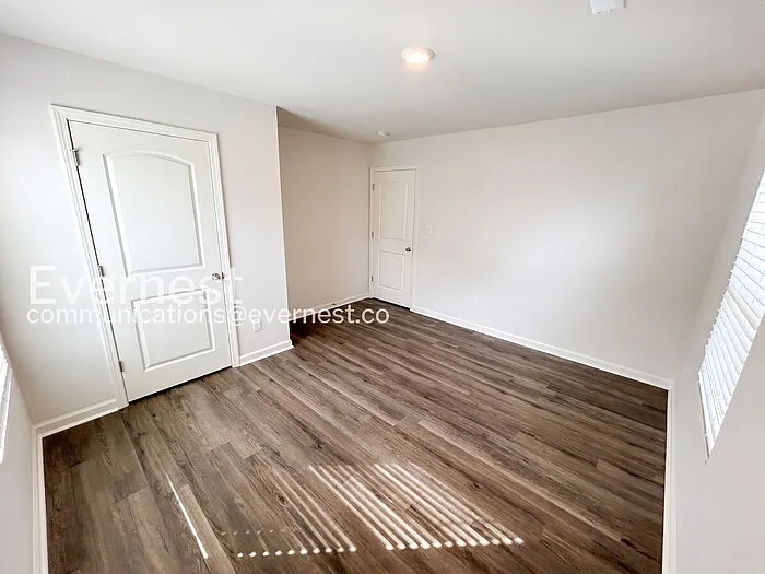 109 Maple Spring Trl — Photo 11
