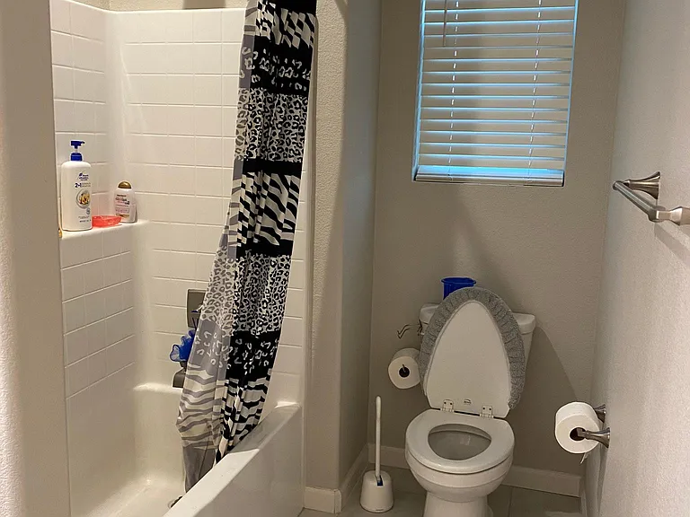 Guest Bath - 2nd Floor