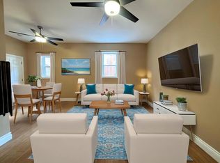 221 Ahrens St W #5, Kitchener, ON N2H4E1