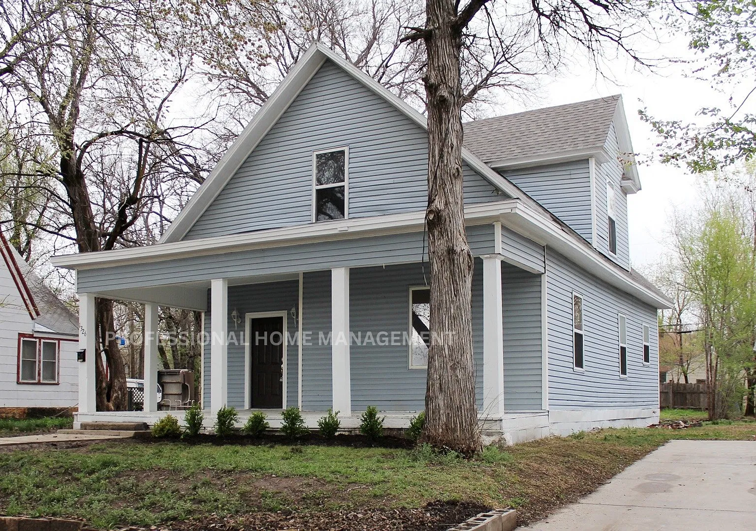 Coming soon! Warm, Welcoming, and Full of Potential 4 Bedroom 2 Bath! — Photo 1