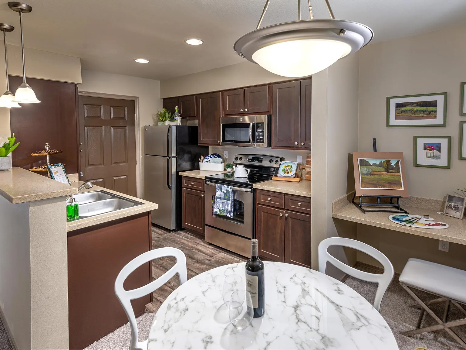 The Knolls at Inglewood Hill Apartments — Photo 3