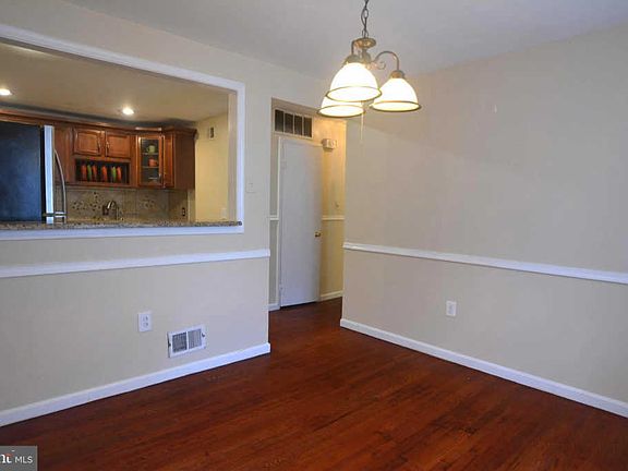 5th image of 13826 Greenwood Dr