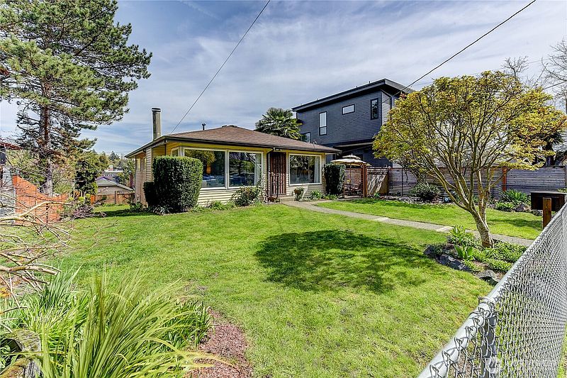 2nd image of 610 27th Avenue E