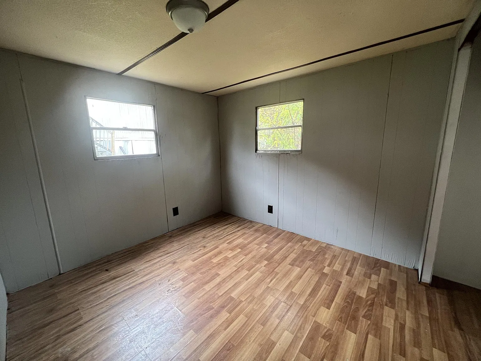 2 bed, 1.5 bath, 980 sqft, $850 — Photo 4