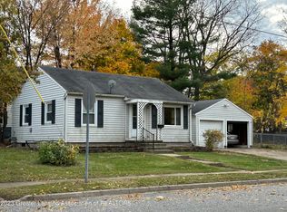 1220 Whyte St, Lansing, MI 48906