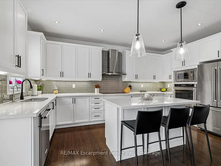 2400 Spring Meadow Way — Photo 18