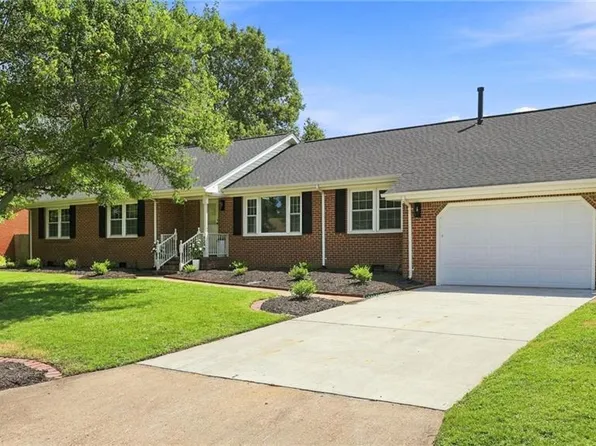 5225 W Randolph Ct, Virginia Beach, VA 23464
