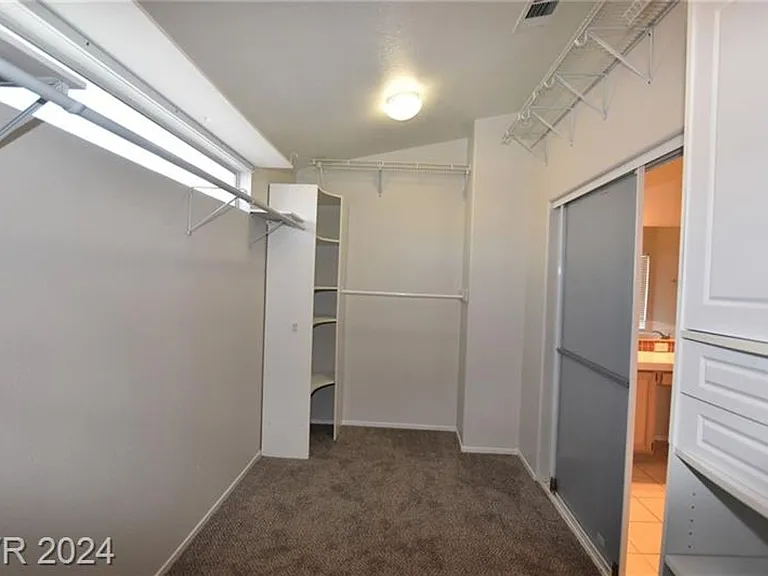 2111 Fountain Springs Dr — Photo 14