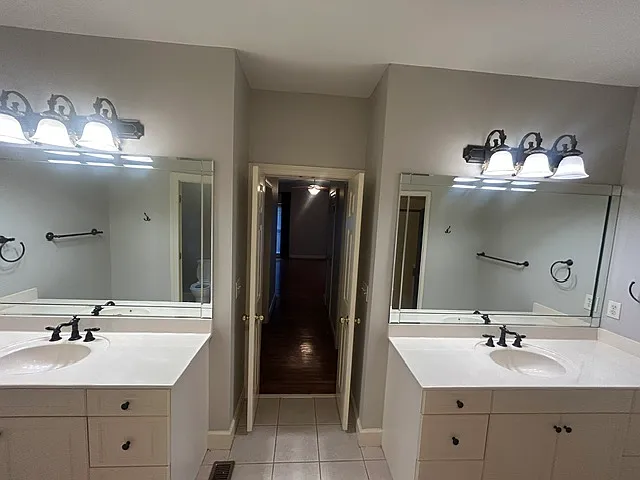 314 Greystone Glen Cir — Photo 8