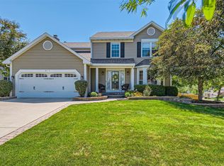 971 McPhee Dr, Lake In The Hills, IL 60156