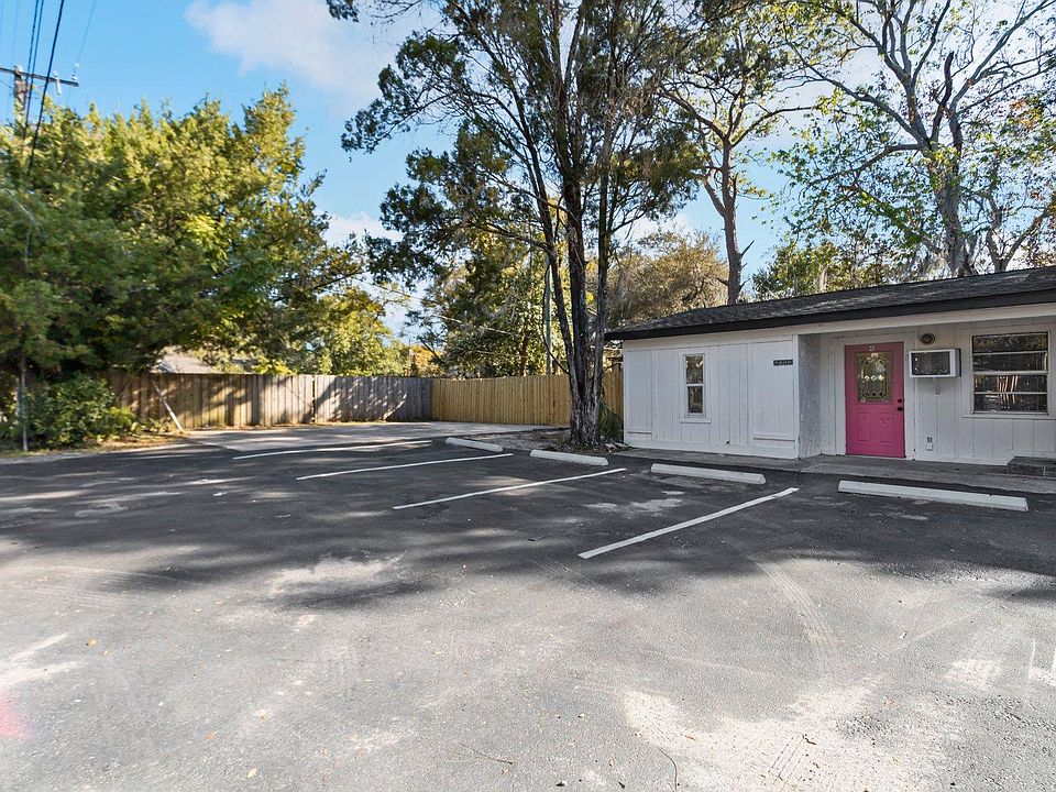 1st image of 12703 N 15th St #8