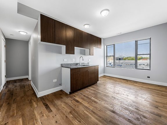 2nd image of 7109 S Bennett Ave #7113-4E