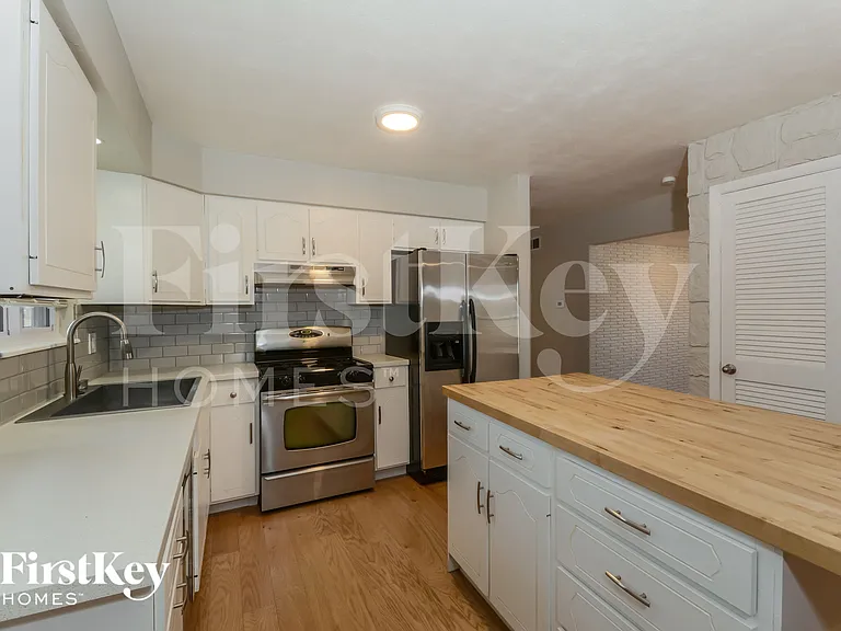 4619 Villa Knoll Dr — Photo 8