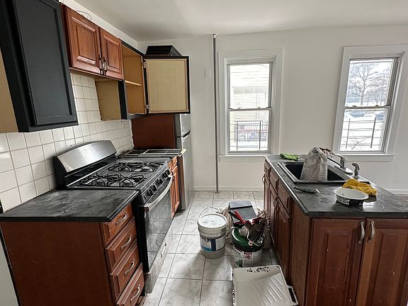 4th image of 428 Beach 38th St Floor 1