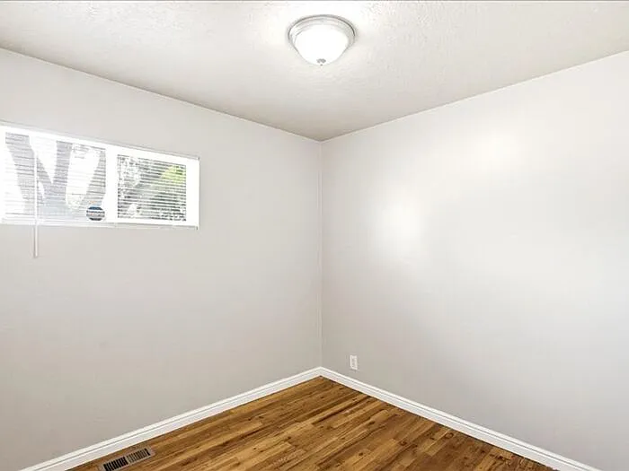 1026 S Montgomery St — Photo 12