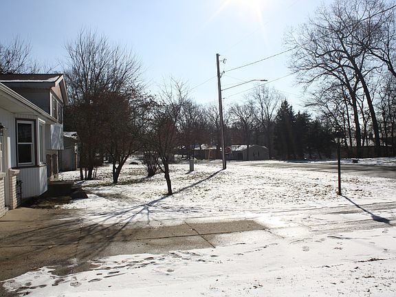 4th image of 2474 Elderwood Dr NW