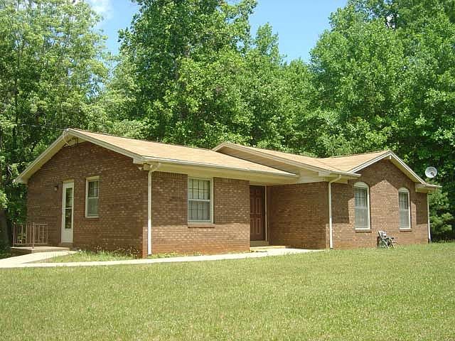 1st image of 107 Fairystone Lake Dr