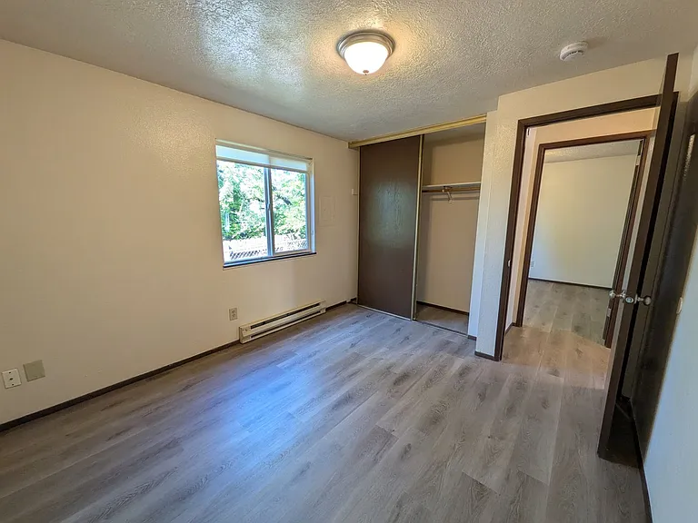 Chelsea Manor Apartments — Photo 65