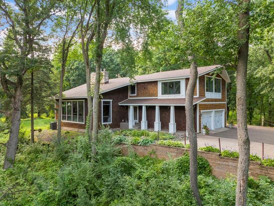 1 Partridge Ln, North Oaks, MN 55127