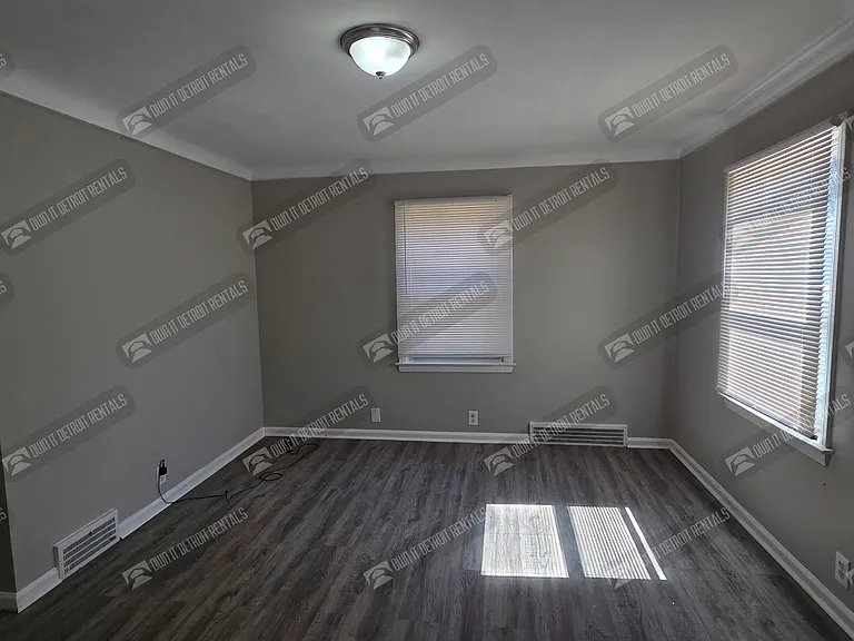 16461 Rossini Dr — Photo 5