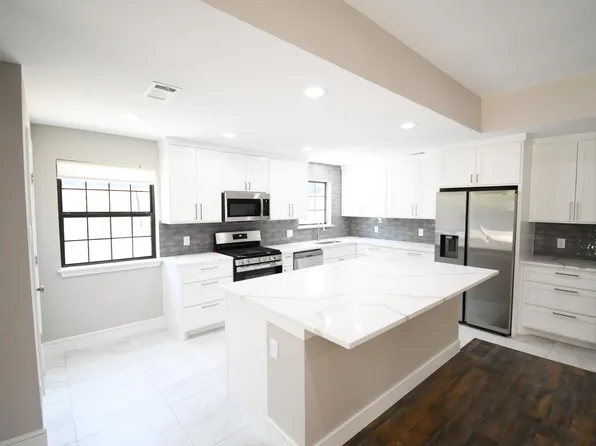 2641 Magnolia Dr, Irving, TX 75062