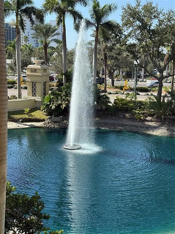 2 bed, 2.0 bath, 1323 sqft, $3,000 — Photo 2