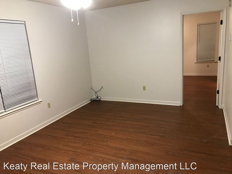1st image of 312 Vieux Orleans Cir APT A