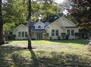 1028 Creek Rd, Kitty Hawk, NC 27949