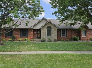 8113 Rome Beauty Way, Louisville, KY 40228