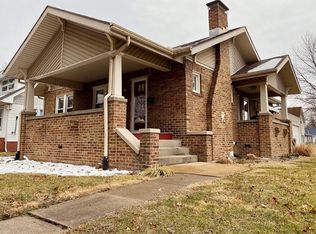 2921 Champaign Ave, Mattoon, IL 61938