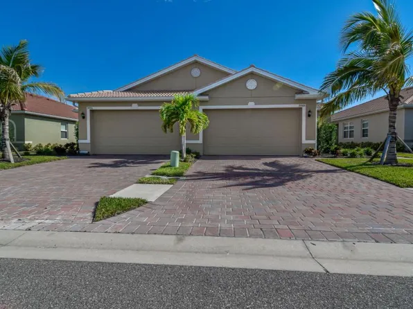 3005 Royal Gardens Ave, Fort Myers, FL 33916