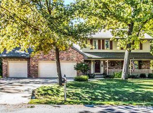 334 E Eller Dr, East Peoria, IL 61611