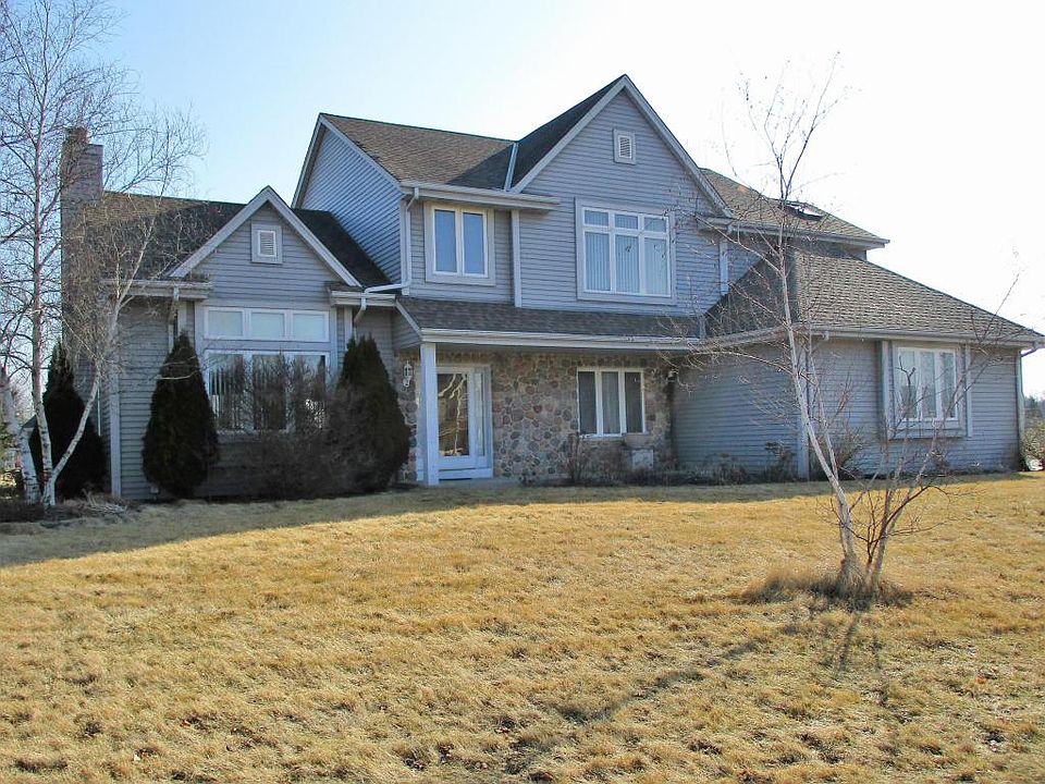 1st image of W173N10754 Willow Wood Dr