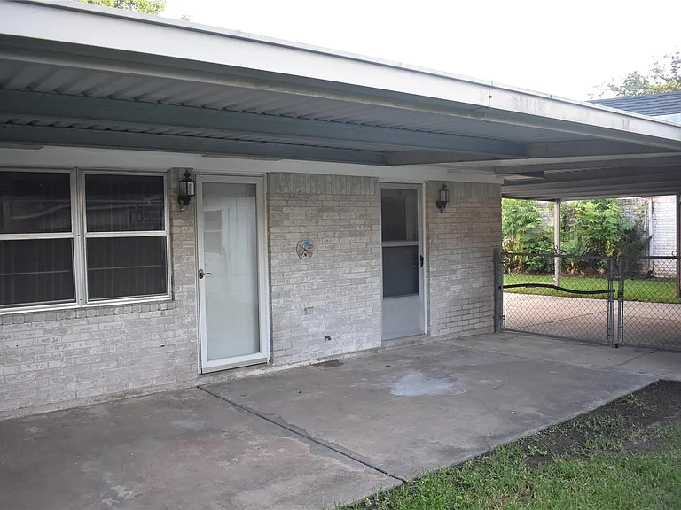 3110 Springhill Dr — Photo 43