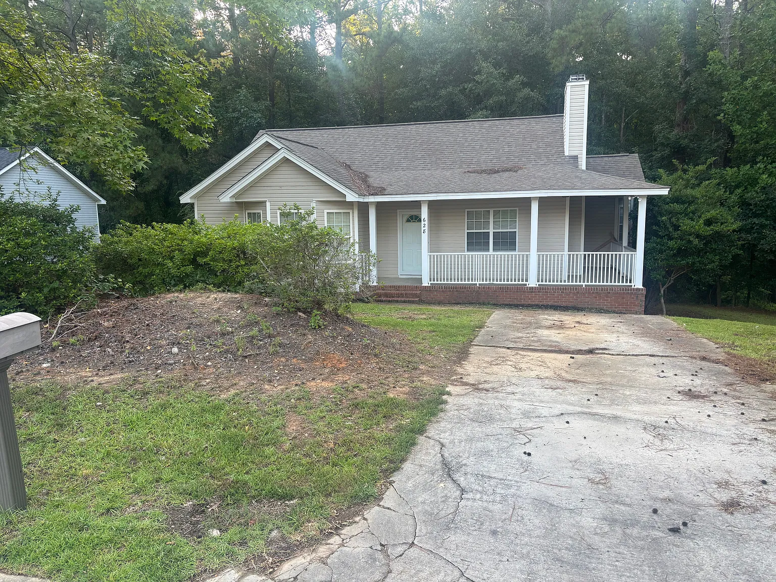 3 bed, 2.0 bath, 1258 sqft, $1,550 — Photo 1
